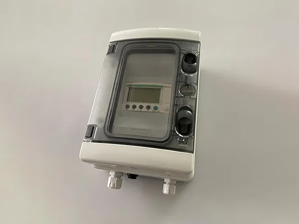 Modern security camera installed outside stylish home. Surveillance system, house protection, residential safety concept. Camera records events, provides peace mind for family. Smart tech equipment soluzioni-6